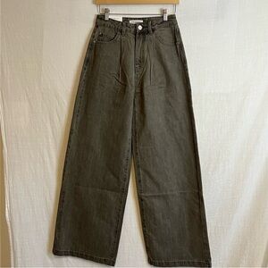 NWT WeWoreWhat High Rise Pleated Wide Leg Slouchy Pants in Stone Wash SZ…